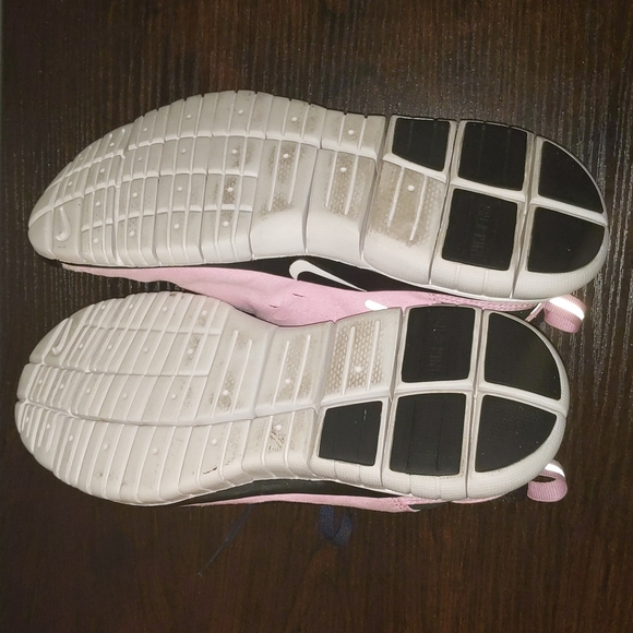 Nike Free 5.0 Running Shoes - Picture 6 of 8